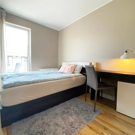 Cashmere Beige Przy Porcie Jachtowym * Колобжег